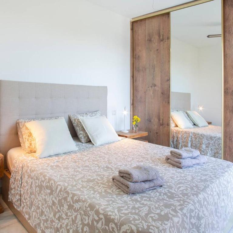 Cozy Apartment with Terrace - Apartamento - 10