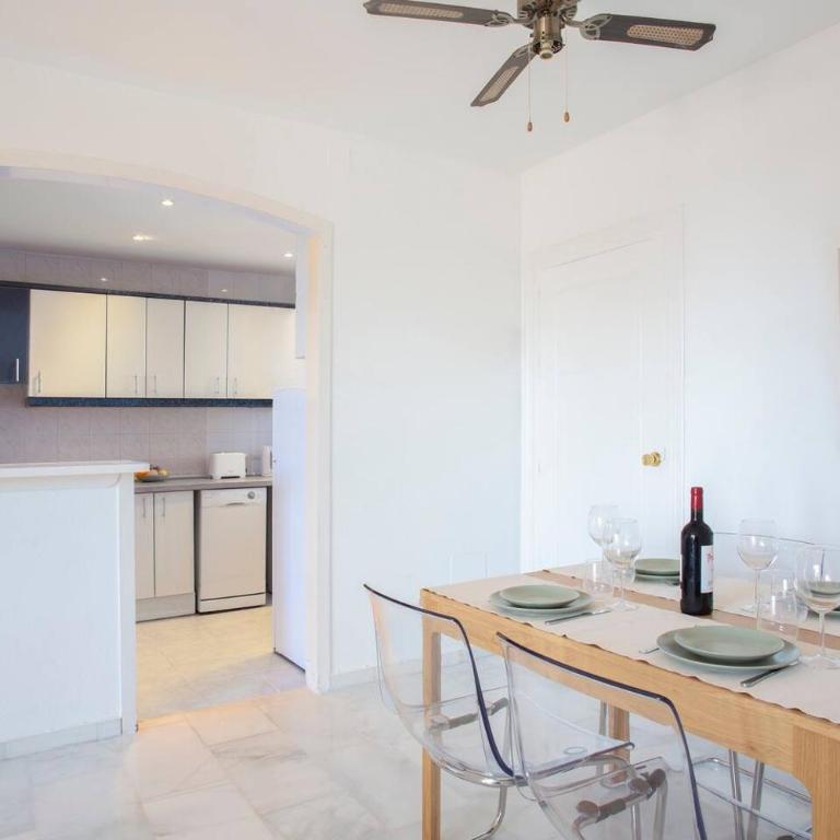 Cozy Apartment with Terrace - Apartamento - 12