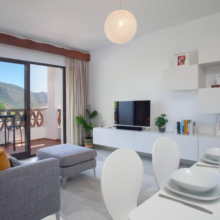 Delightful Apartment with Picturesque Views - Apartamento - 3