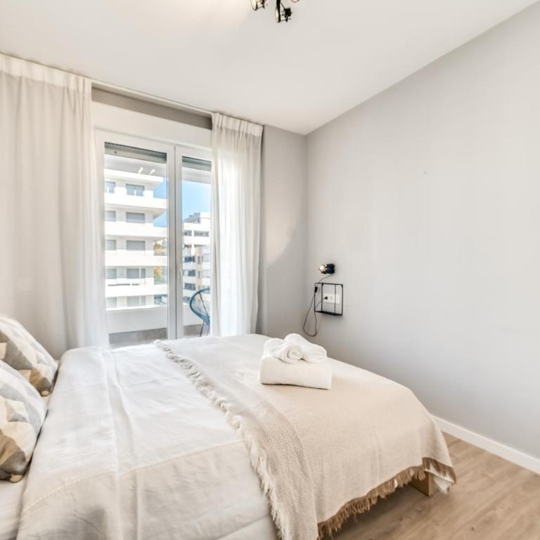 Newly Built 3 BDRM Modern Apt w Gym, Pool, & Views - Three-Bedroom Apartment - 28