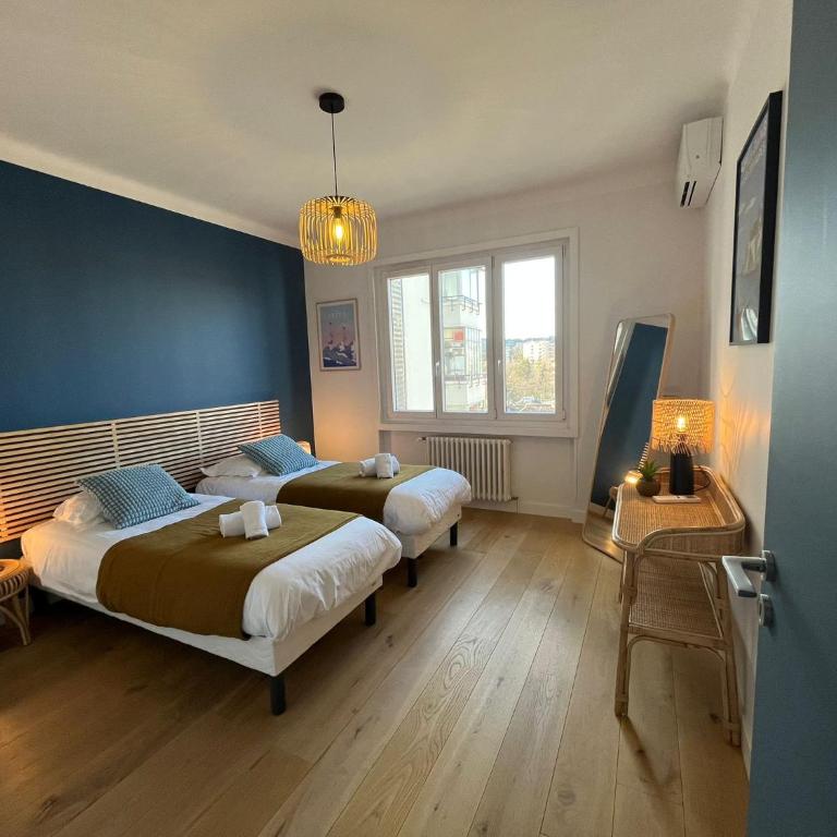 Lachenal, centre, balcon avec vue chateau - Two-Bedroom Apartment - 40