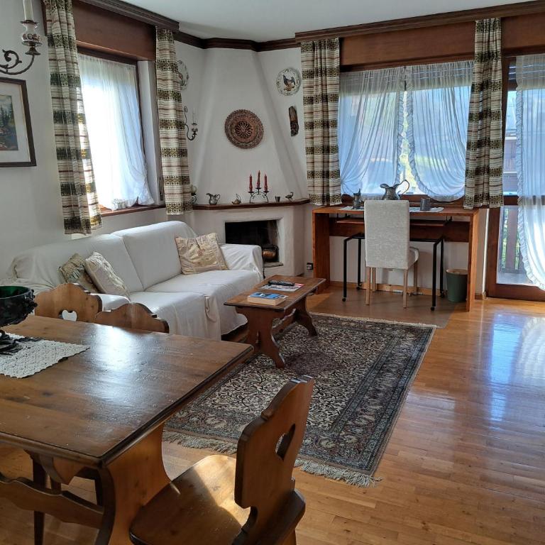 Appartamento Croda with Large Panoramic Terrace and Private Garage - Appartamento con 2 Camere da Letto - 1