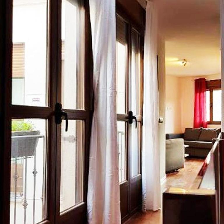 Santa Ursula 2 dormitorios Parking Público por horas a 50 m 18 euros dia - Apartamento - 1