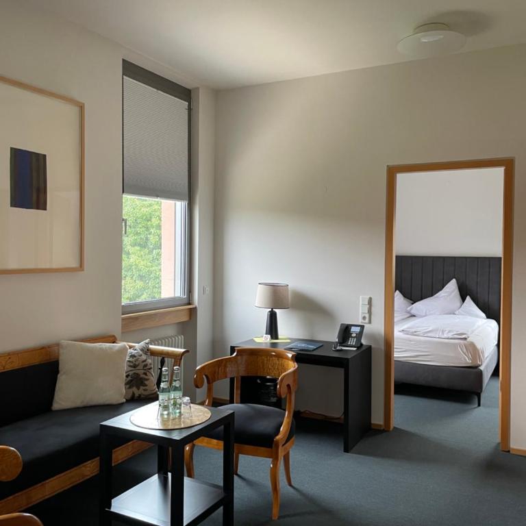 Tagungshaus Himmelspforten - Self Check-In - Superior Zimmer mit Kingsize-Bett - 3
