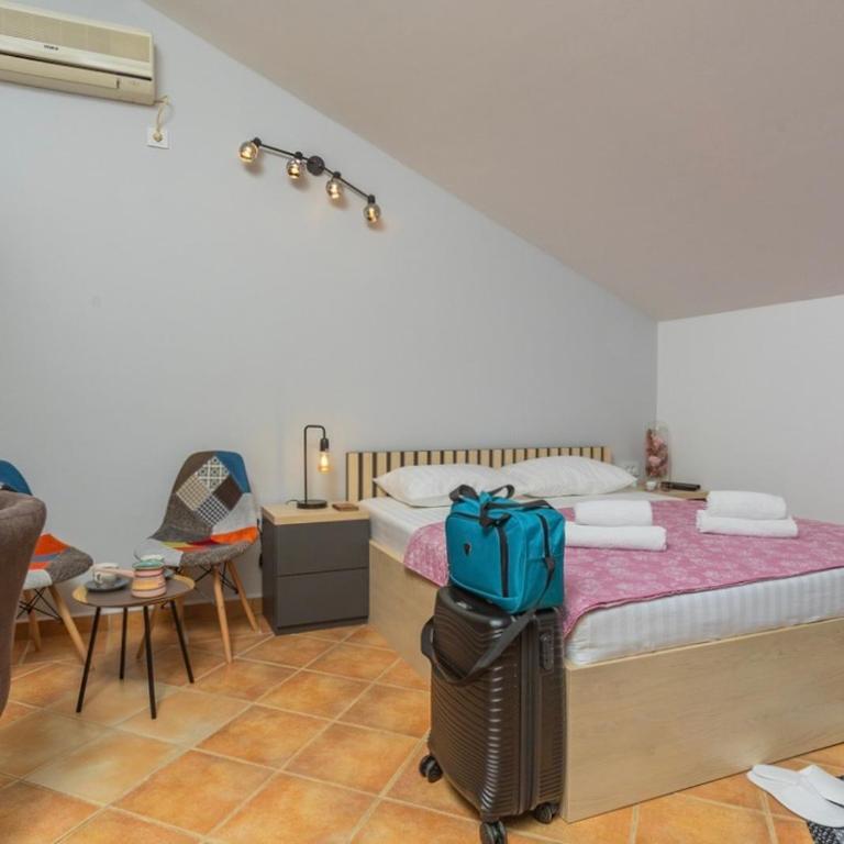 Adzic Apartments - Studio with Balcony (2 Adults) - 32