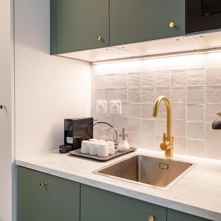 Stunning Tiny Studio - 5 min to Eiffel Tower - Appartement 1 Chambre - 18