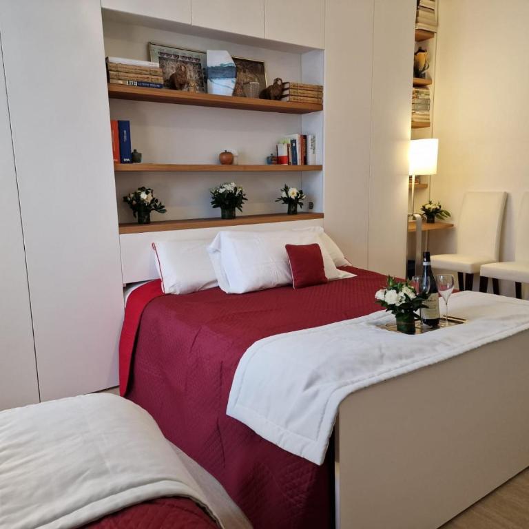 VATICAN GUEST HOUSE ROOMS in Rome - Camera Tripla con Bagno Privato Esterno - 34