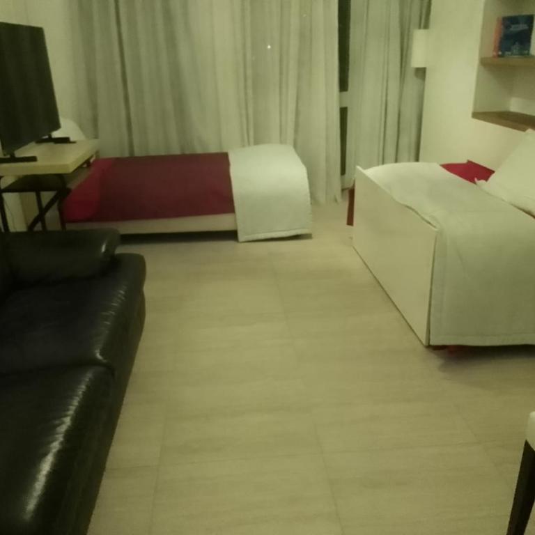VATICAN GUEST HOUSE ROOMS in Rome - Camera Tripla con Bagno Privato Esterno - 25