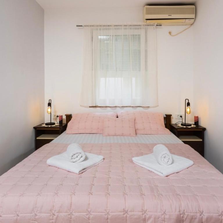 Adzic Apartments - Studio with Balcony (2 Adults) - 14