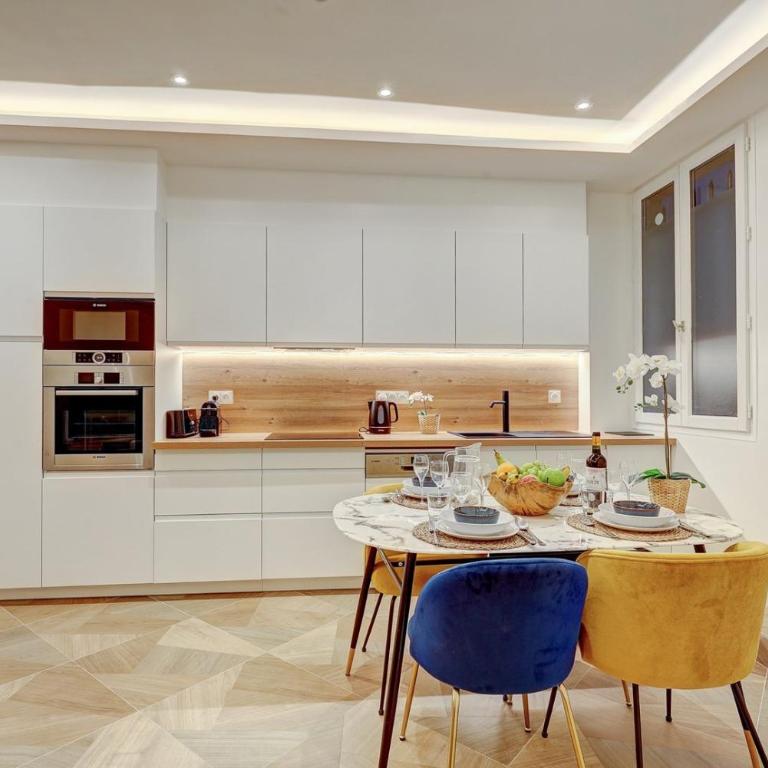 Martine Suite, Place de la République - Appartement 3 Chambres - 19