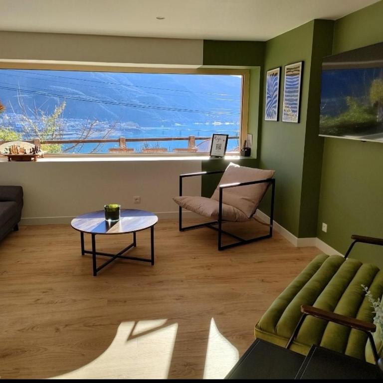 La Maison du Plongeoir 14 pers grande terrasse vue lac de Serre Ponçon - Maison 6 Chambres - 25