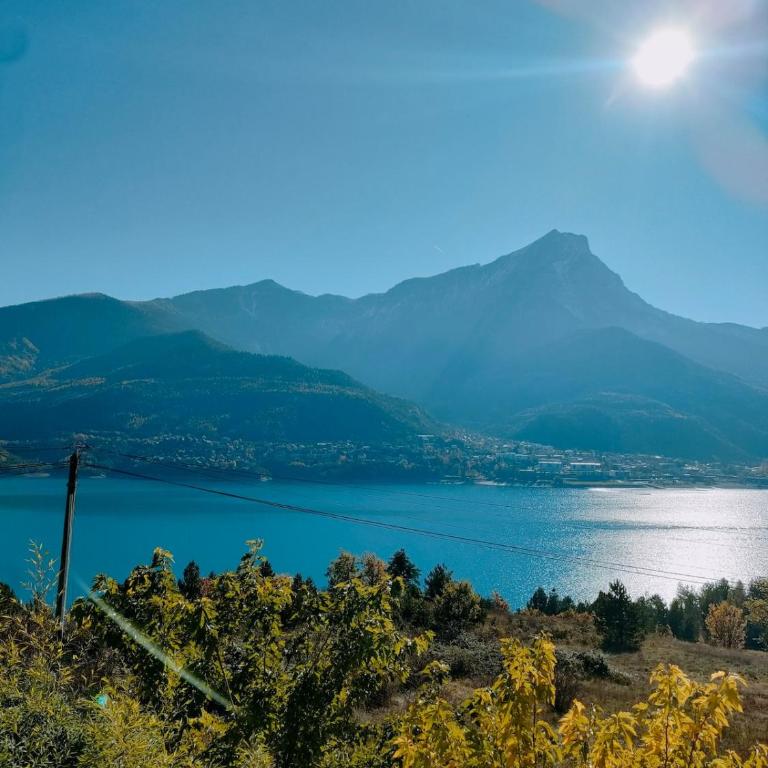 La Maison du Plongeoir 14 pers grande terrasse vue lac de Serre Ponçon - Maison 6 Chambres - 32