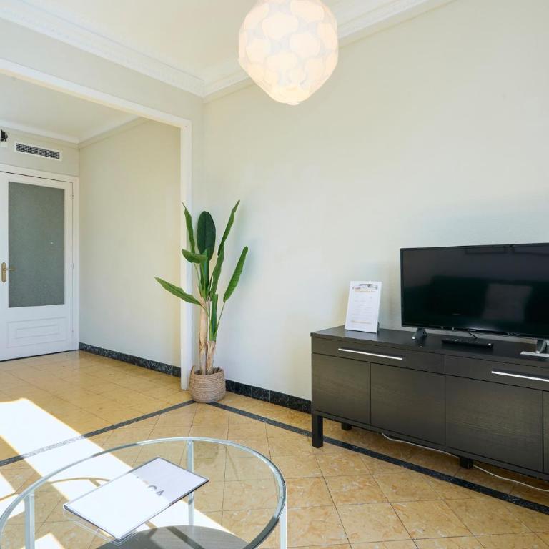 63PAR1016- Sunny apartment in Paralel - Apartment - 12