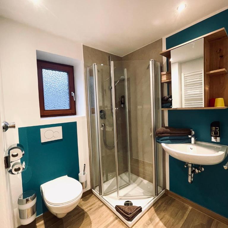 Gästehaus Achental - Comfort Doppelzimmer mit Balkon oder Terrasse vor dem Fenster - 1