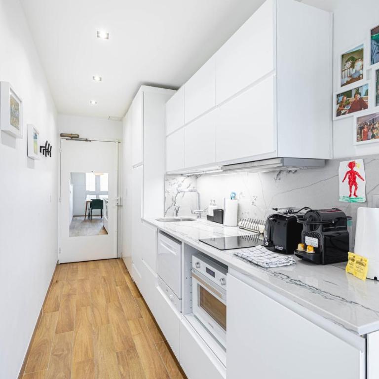GuestReady - Relax in Style in the City of Lights - Studio - 4