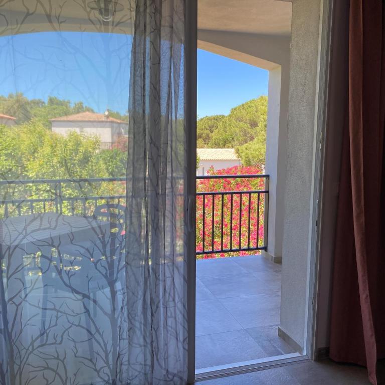 Les Mûriers - Appartement 1 Chambre - Vue sur Jardin - 3
