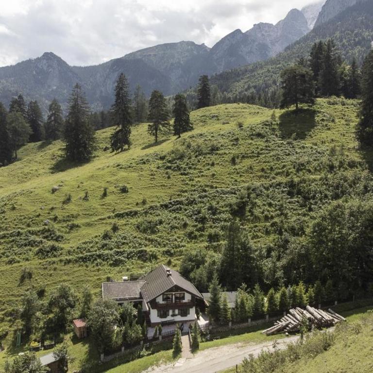 Jägerlodge am Waldrand in Grainau - Apartment mit 2 Schlafzimmern - 2