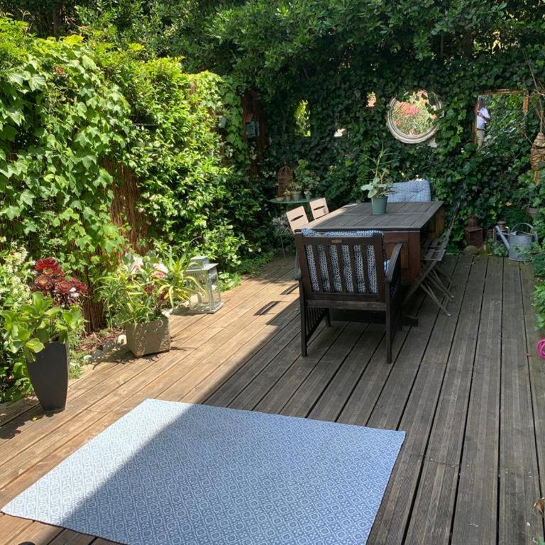 Appartement complet ou 2 Chambres de charme en centre-ville - Chambre Double - Vue sur Jardin - 5