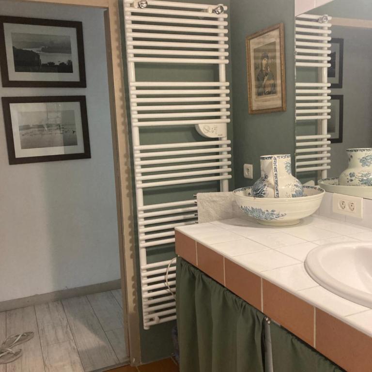 Appartement complet ou 2 Chambres de charme en centre-ville - Chambre Double - Vue sur Jardin - 6