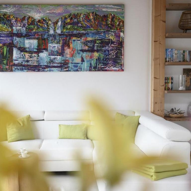 Maisonette-Apartment Das Garmisch mit Whirlpool - Three-Bedroom Apartment - 11