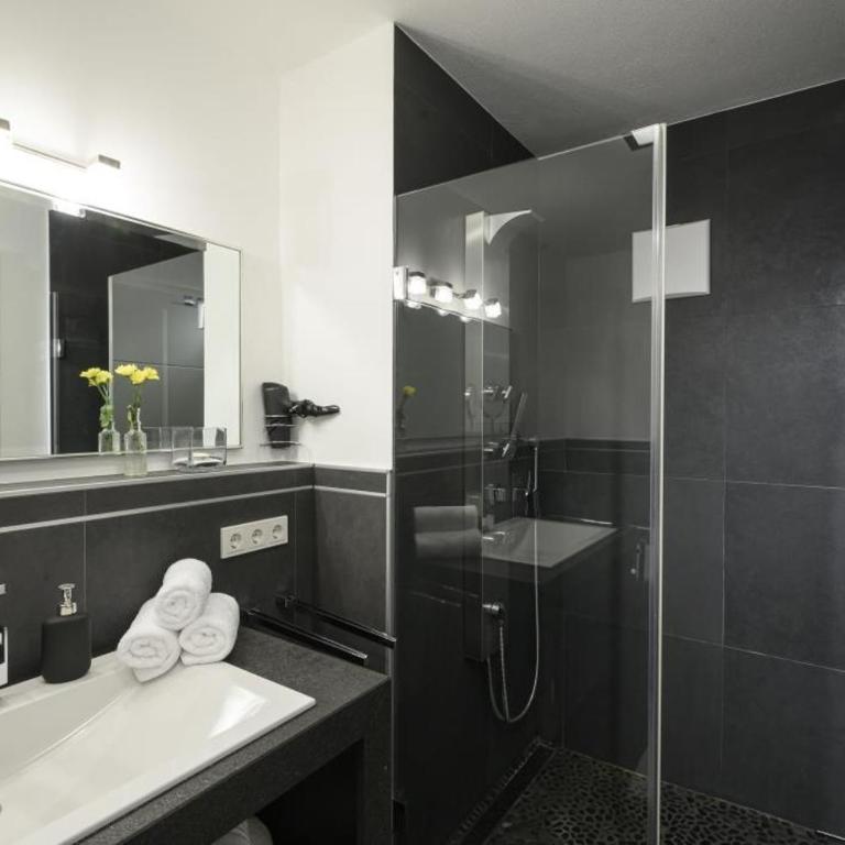Maisonette-Apartment Das Garmisch mit Whirlpool - Three-Bedroom Apartment - 24