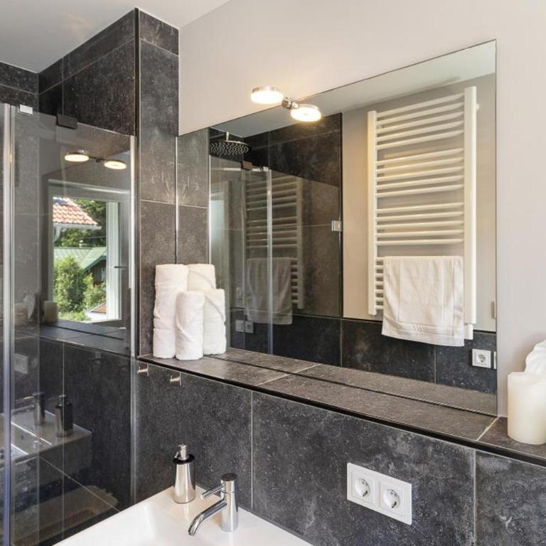 Ferienwohnungen Friedenshöhe in Oberammergau - Apartment mit 2 Schlafzimmern ohne Sauna - 23