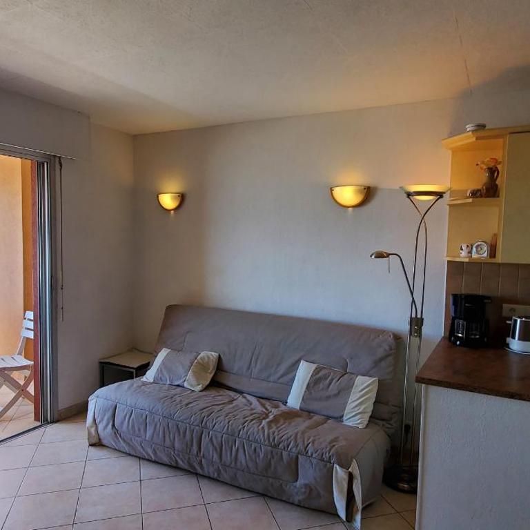 LE CAPITOLE Vue mer Studio cabine 27m2 les pieds dans leau 2 adultes 2 enfants clim et garage - Studio with Balcony - 3