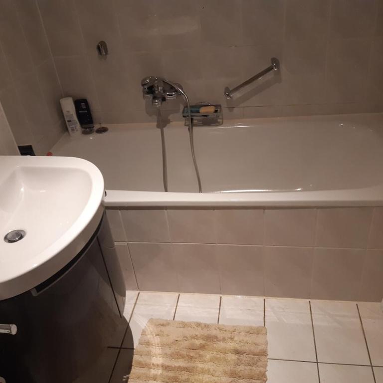 Sunny garden flat in Munich - One-Bedroom Apartment - 3