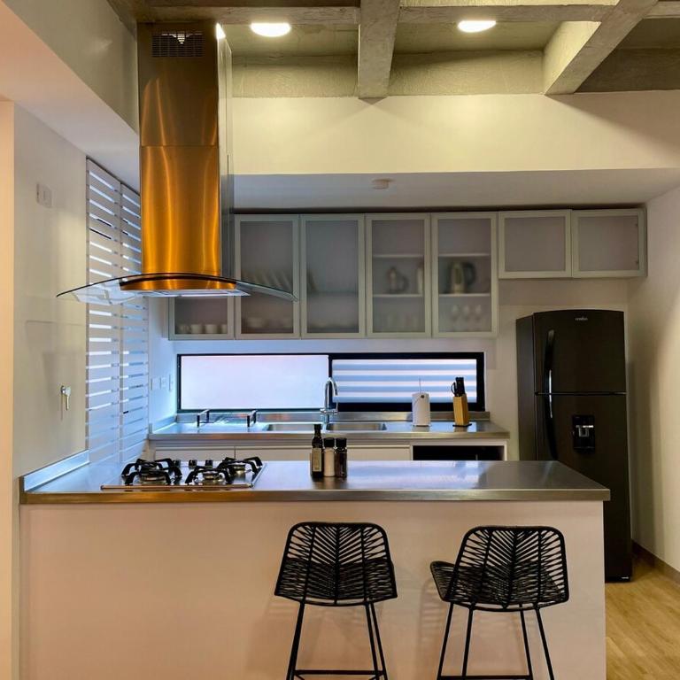 Iconic 2 BR in Laureles - Two-Bedroom Apartment - 25