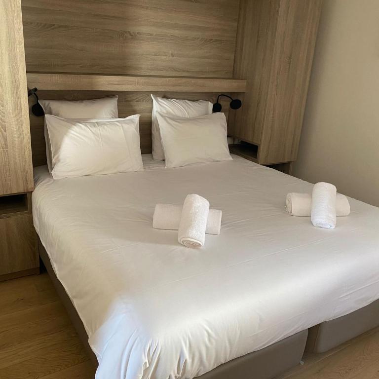 Appartement Haute gamme ski aux pieds, piscine, sauna. - Three-Bedroom Apartment - 16