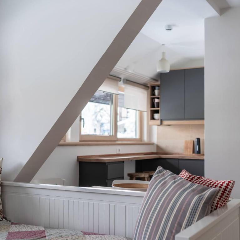 Konaci Brvenik Suites - Apartman sa Pogledom na Planinu - 6
