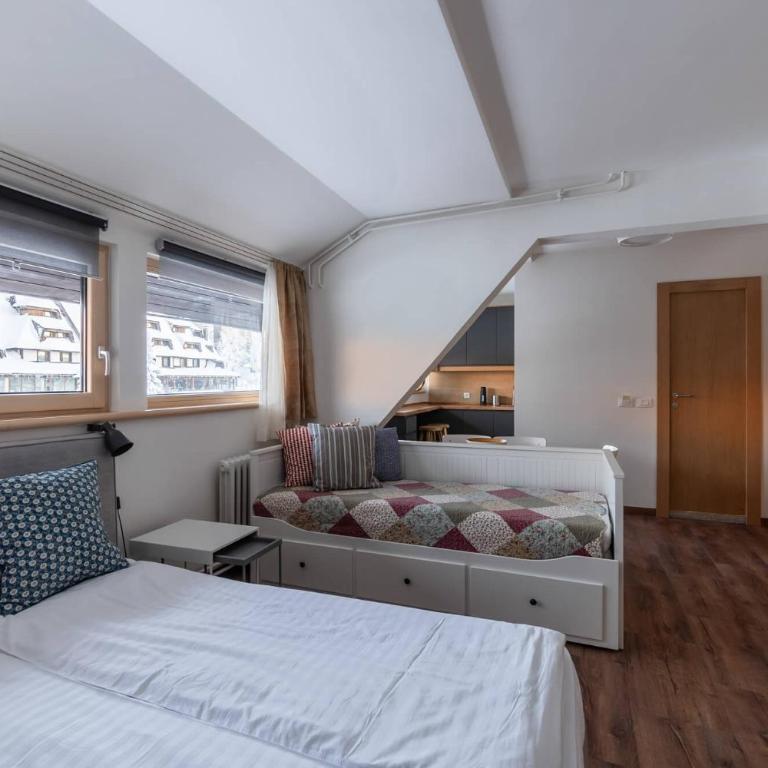 Konaci Brvenik Suites - Apartman sa Pogledom na Planinu - 16