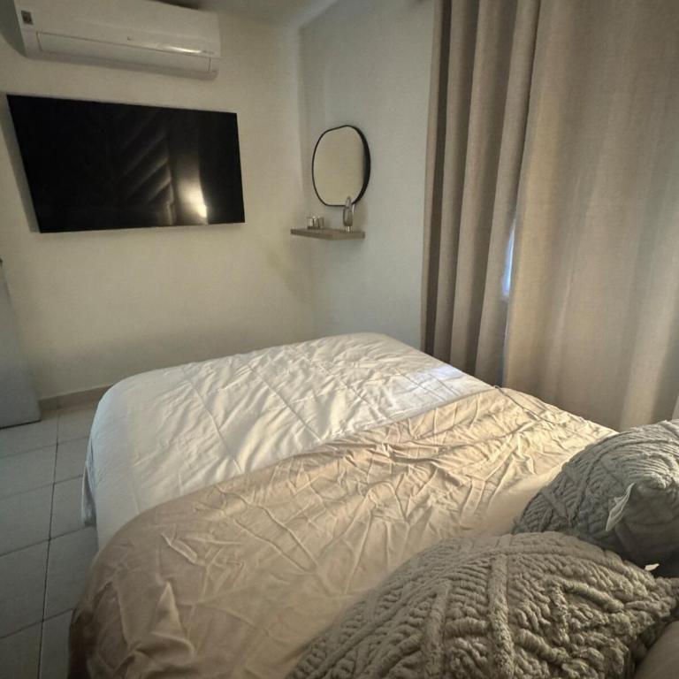 Yes's house - Two-Bedroom House - 11