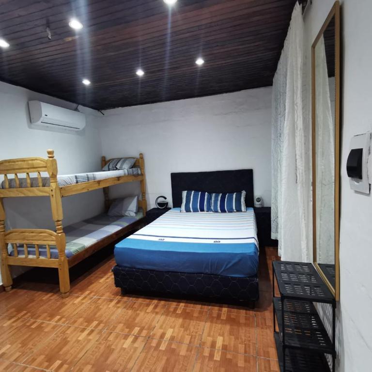 Casa mono ambiente y piscina. - Three-Bedroom Townhouse - 41