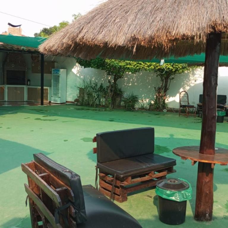 Casa mono ambiente y piscina. - Three-Bedroom Townhouse - 46