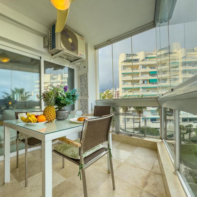 Palm Beach 4B Studio with sea views and Private Parking - Apartamento de 1 dormitorio - 4