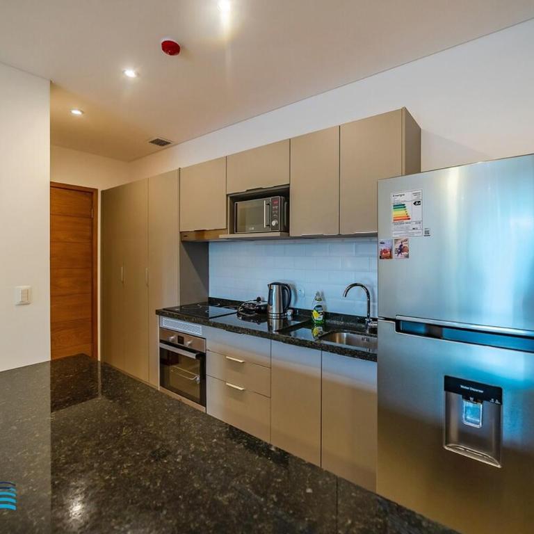 102 Meters from the Shopping del Sol with Patio Privado! - Two-Bedroom Apartment with Balcony - 15
