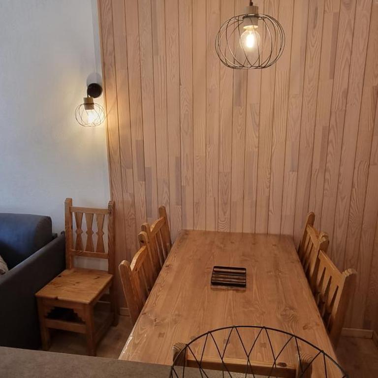 Les Orres 1800 vue montagne 4 à 6 couchages avec parking - Apartment mit 2 Schlafzimmern - 2