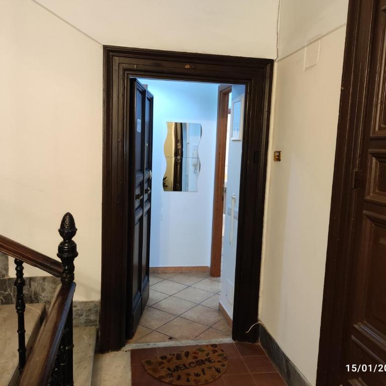 Il Grillo ai Fori Romani - Appartamento con 2 Camere da Letto - 14