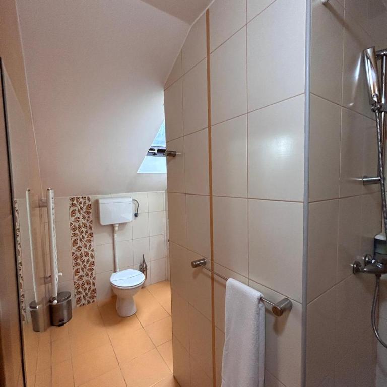 Rooms SQUARE Belgrade - Jednokrevetna Soba sa Kupatilom - 2