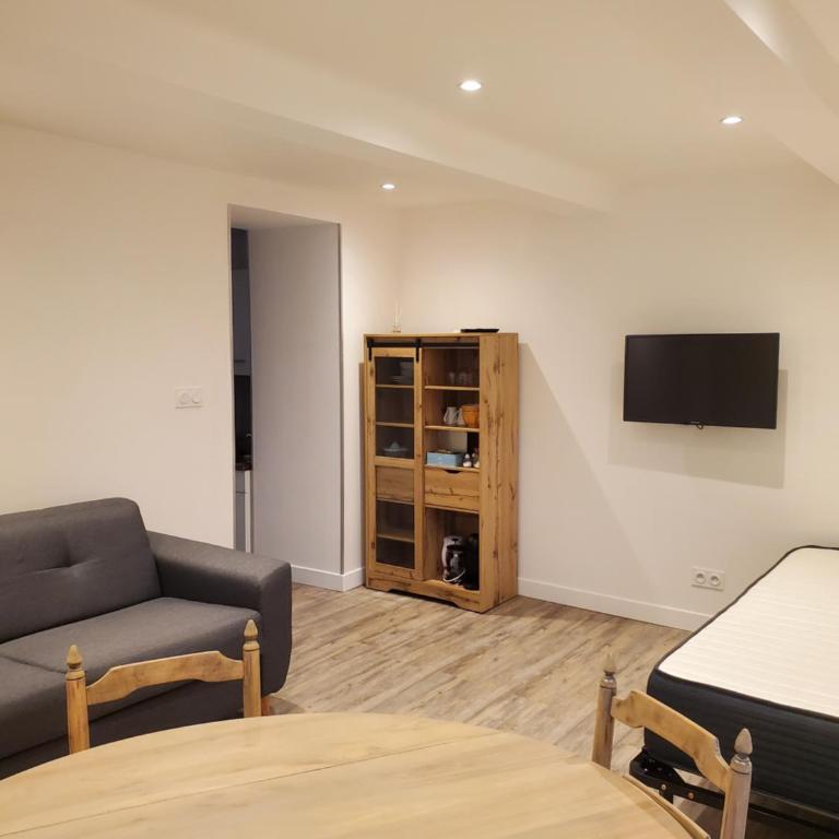 Studio rez de chaussée maison proximité station ski - Apartamento de 1 dormitorio - 1