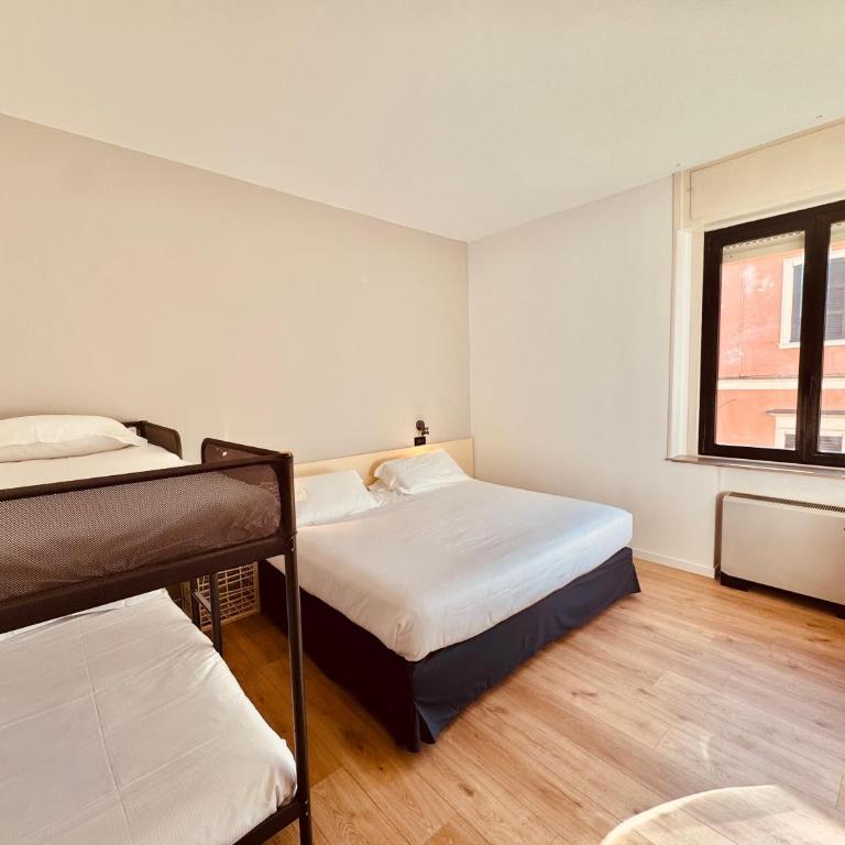 Hotel Pex Mantova - Camera Familiare con Bagno Privato - 9