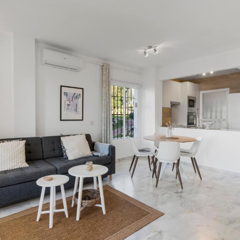 Pool and garden apt by Costarentals - Ref 253 - Apartamento de 2 dormitorios - 7