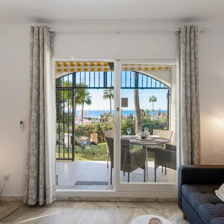 Pool and garden apt by Costarentals - Ref 253 - Apartamento de 2 dormitorios - 8