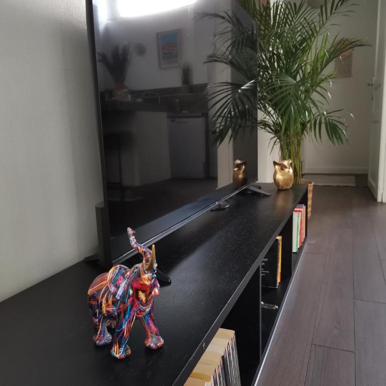 Appartement Catalans - Two-Bedroom Apartment - 4