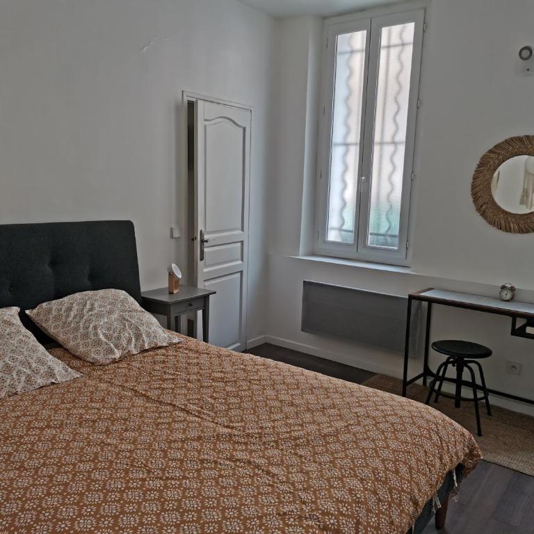 Appartement Catalans - Two-Bedroom Apartment - 12