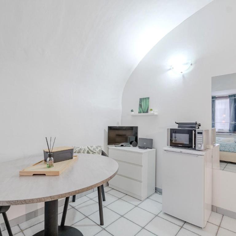 GuestHost - Stylish Studio in Turin's Vibrant Quadrilatero - Monolocale - 4