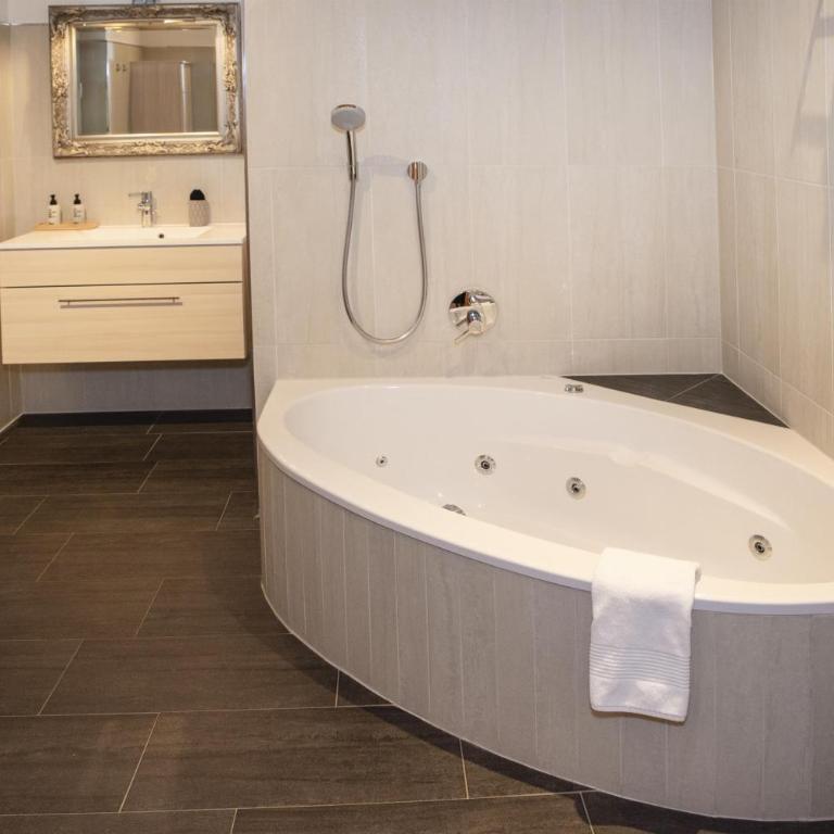 Naturapartments Alpbach - Alpin Bio Deluxe - Apartment mit Bad - 52