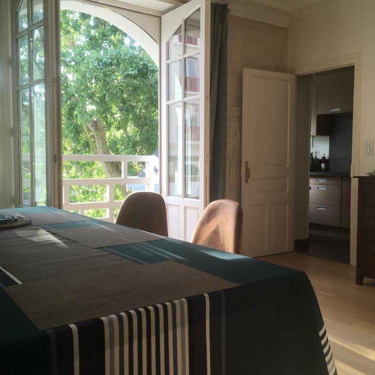 25m Plage Benoit Grands Hôtels 3p Salon 2 Chambres 65m2 - Appartement 3 Chambres - 12