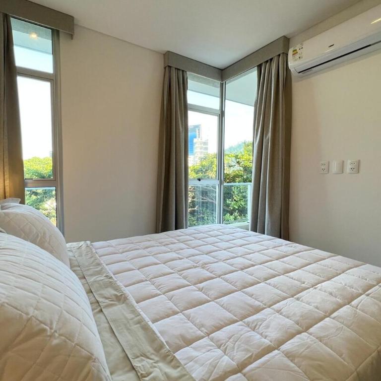 Boutique Building Steps Away from Shopping del Sol - One-Bedroom Apartment - 11